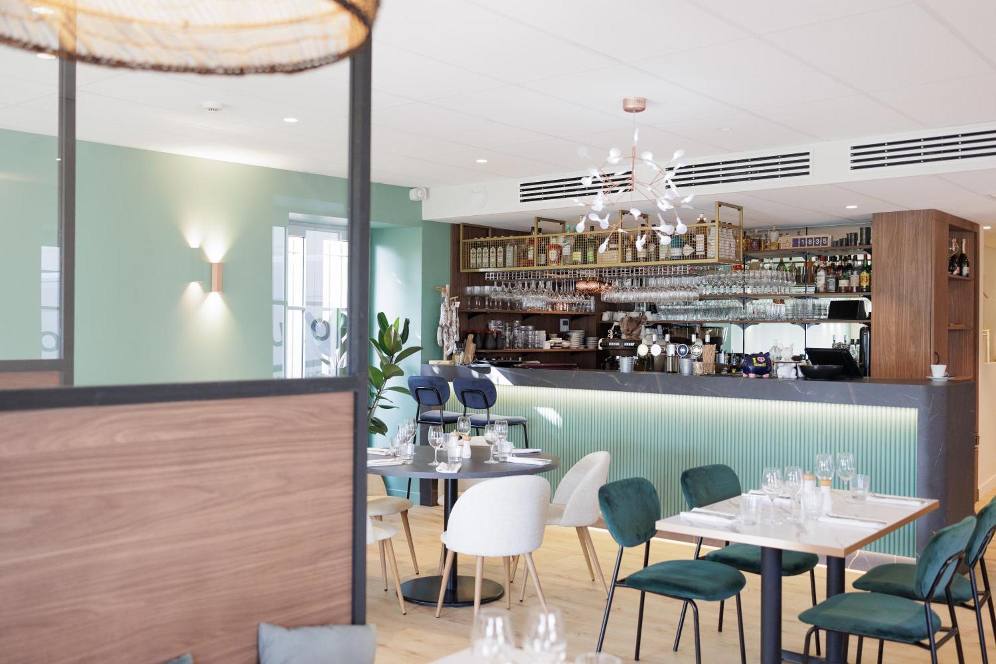 L'Esplanade Hotel Restaurant Bar A Vin Le Pellerin Zewnętrze zdjęcie