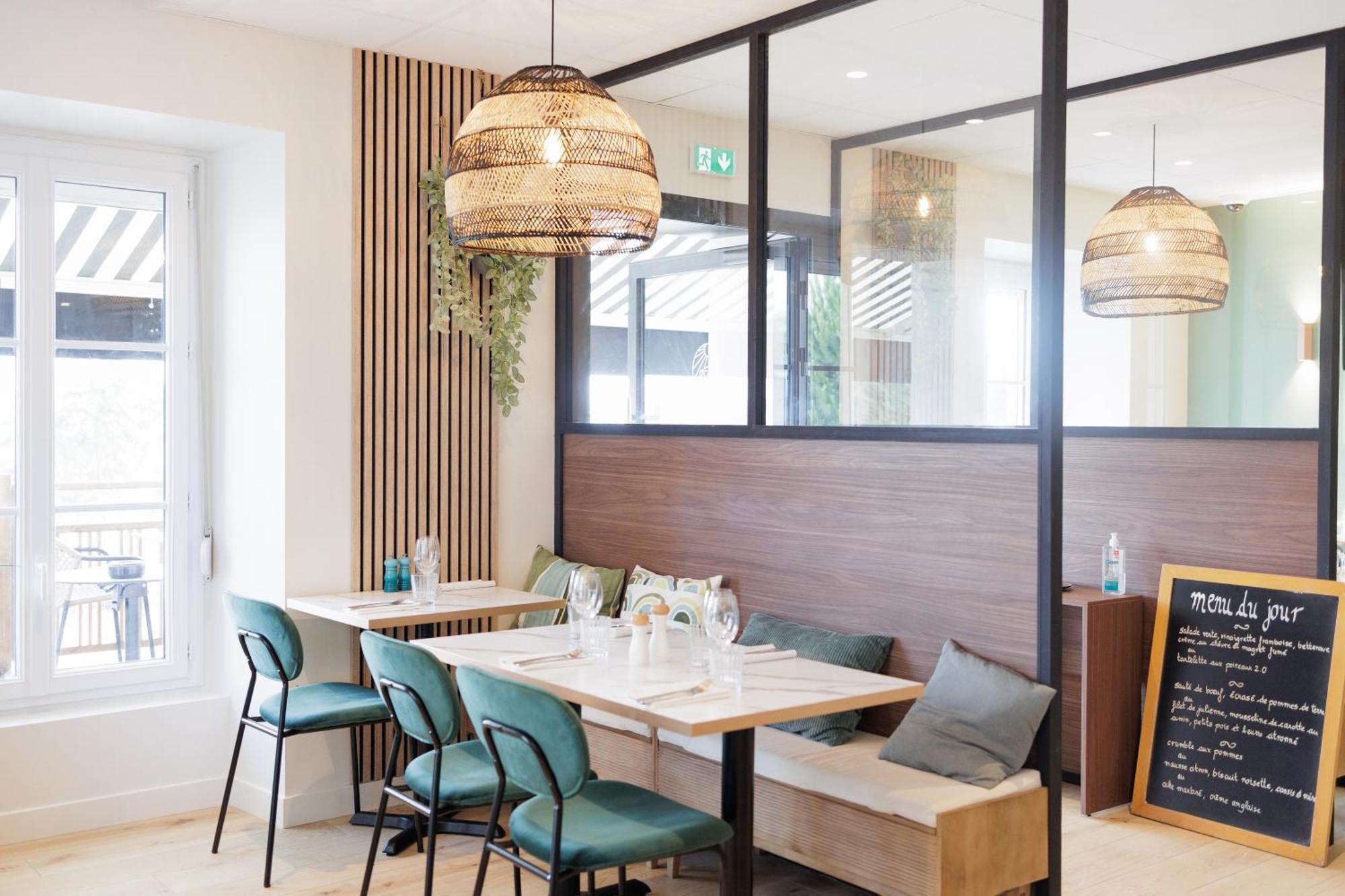 L'Esplanade Hotel Restaurant Bar A Vin Le Pellerin Zewnętrze zdjęcie